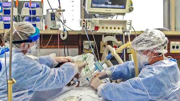 Doente com covid-19 internado em hospital brasileiro Doente com covid-19 internado em hospital brasileiro