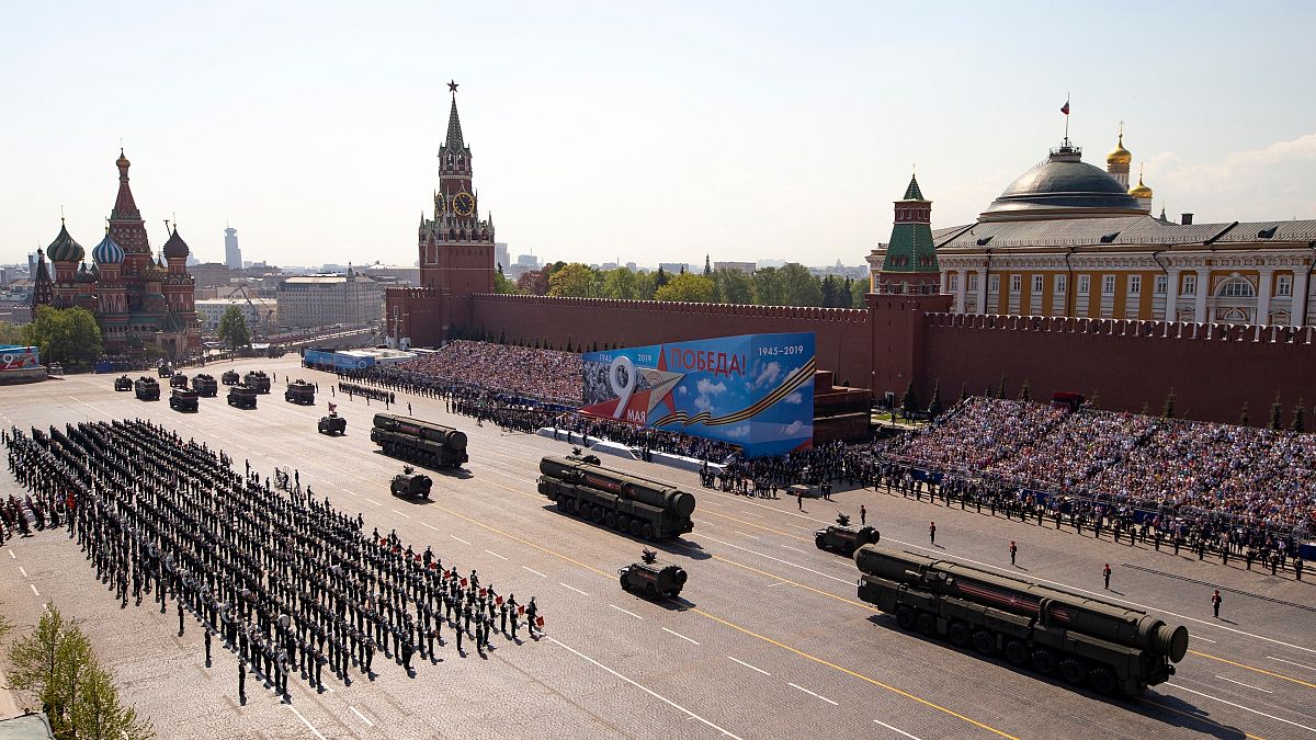 Ρωσία -COVID-19: Αναβάλλεται η μεγάλη παρέλαση της 9ης Μαΐου με απόφαση Πούτιν