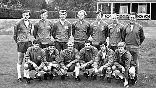 نورمن هانتر ایستاده نفر اول از سمت چپ در میان دیگر اعضای تیم ملی انگلستان در سال ۱۹۶۹