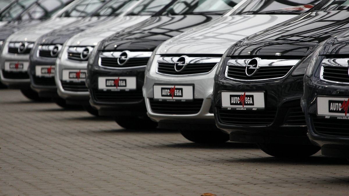 انخفاض مبيعات السيارات في أوروبا 55% الشهر الماضي