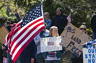 Aumentam os protestos nos EUA contra o confinamento