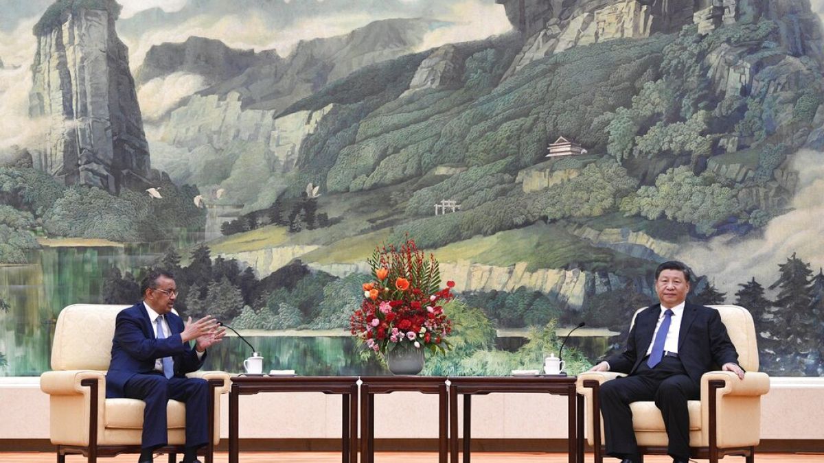 Dünya Sağlık Örgütü Başkanı Tedros Adhanom ile Çin Devlet Başkanı Şi Jinping