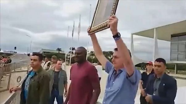 Presidente brasileiro apela ao regresso ao trabalho Presidente brasileiro apela ao regresso ao trabalho