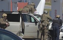 Kanada polisi, silahlı saldırı düzenleyen zanlıyı Nova Scotia'da benzin istasyonunda düzenlediği operasyonla yakaladı