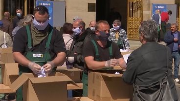 Coronavirus Pandemie: Dresden verteilt kostenlos Schutzmasken 