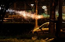 Force de police intervenant lors d'incidents à Villeneuve-la-Garenne dans le nord de Paris, le 20 avril 2020.