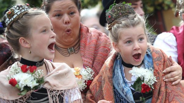 Il coronavirus cancella anche l'Oktoberfest. Artisti tedeschi: "Siamo con le spalle al muro" Il coronavirus cancella anche l'Oktoberfest. Artisti tedeschi: "Siamo con le spalle al muro"
