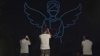 Lichtkunst mit Drohnen