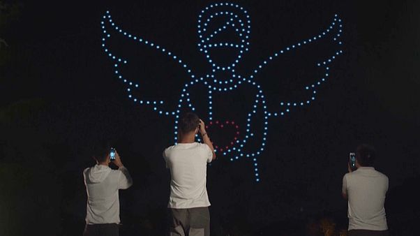 Lichtkunst mit Drohnen Lichtkunst mit Drohnen
