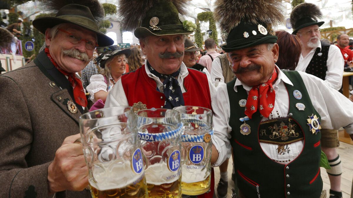  Covid-19: Dünyanın en büyük bira festivali Oktoberfest bu sene düzenlenmeyecek
