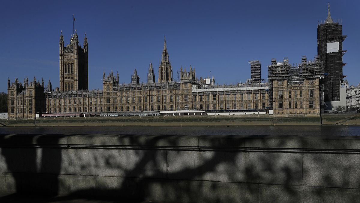 البرلمان البريطاني يستأنف نشاطاته عبر الانترنت في سابقة منذ تأسيسه