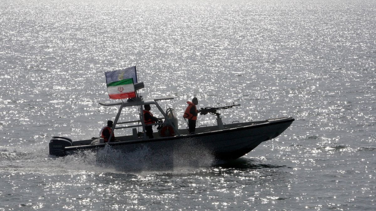 ترامپ: دستور داده‌ام هر قایق ایرانی که برای کشتی‌های ما ایجاد مزاحمت کرد نابود شود