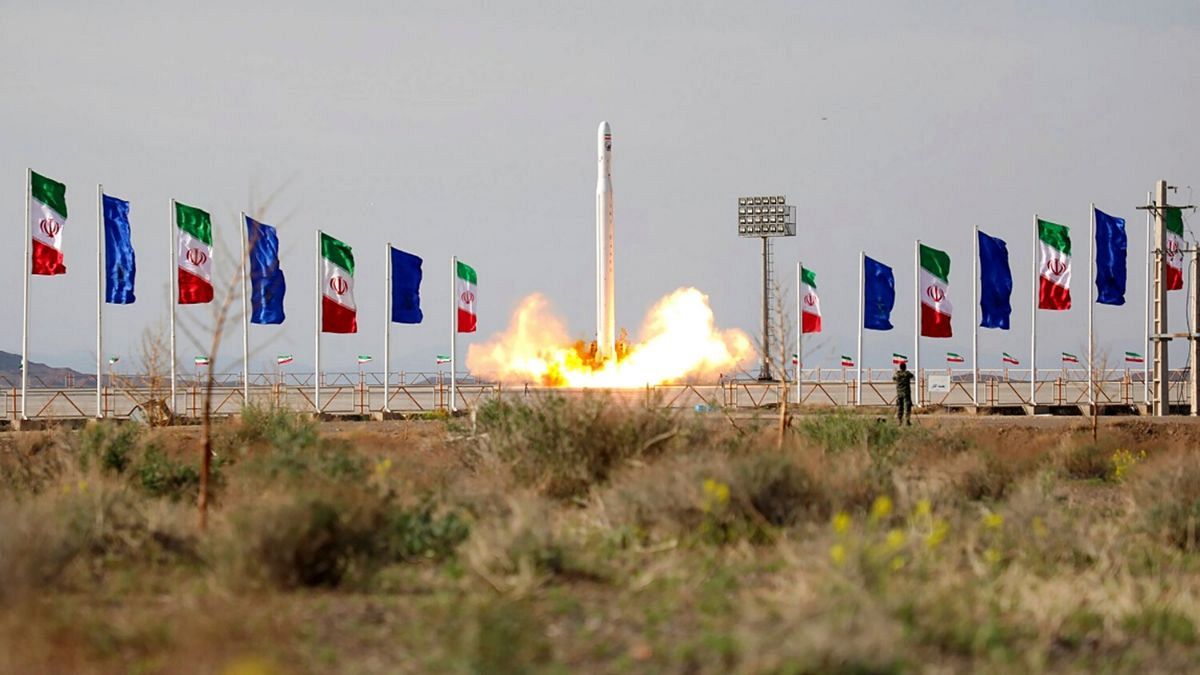 مایک پمپئو: ایران برای شلیک موشک ماهواره‌بر باید حساب پس بدهد