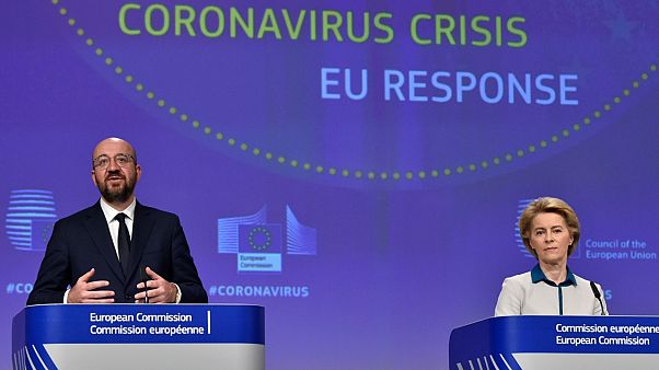 Bloomberg: Σχέδιο δύο τρισ. ευρώ κατά της κρίσης εισηγείται η Κομισιόν Bloomberg: Σχέδιο δύο τρισ. ευρώ κατά της κρίσης εισηγείται η Κομισιόν