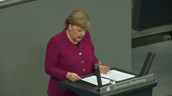 Merkel volta a manifestar-se contra "coronabonds" Merkel volta a manifestar-se contra "coronabonds"