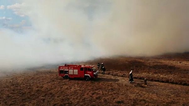 Le temps sec provoque des incendies en Europe Le temps sec provoque des incendies en Europe