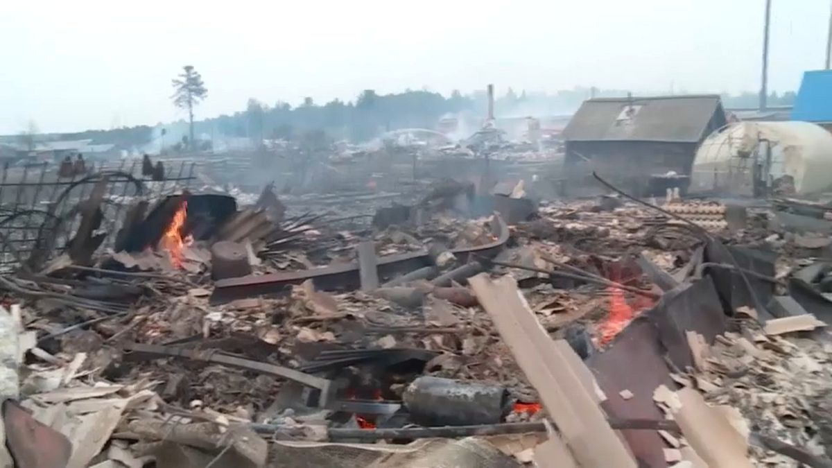 В Сибири сгорели более 100 домов
