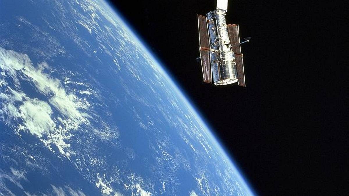 Hubble Uzay Teleskobu 30. yaşını kutluyor, NASA'dan çok özel kareler