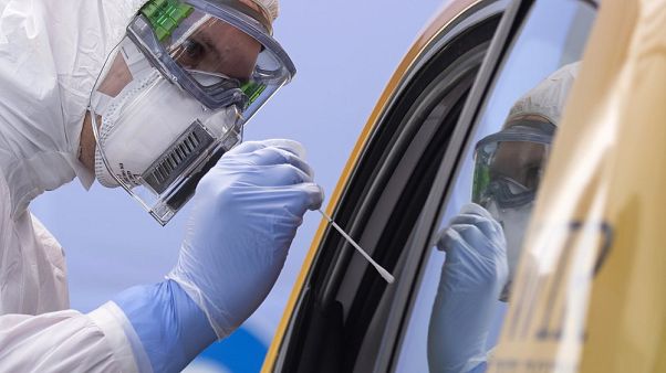 COVID-19: Έφτασαν 5.500 οι νεκροί στη Γερμανία - Μειώνονται τα κρούσματα COVID-19: Έφτασαν 5.500 οι νεκροί στη Γερμανία - Μειώνονται τα κρούσματα