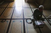 Many Muslims around the world begin Ramadan under lockdown