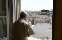 Папа римский Франциск помолился за бедных