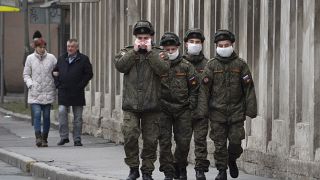 Около 900 российских военнослужащих заразились коронавирусом