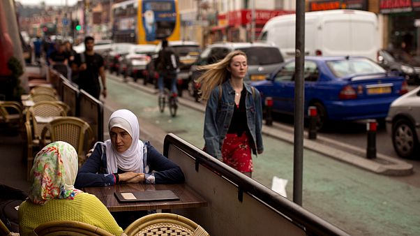 İngiltere'de azınlıklar koronavirüs salgınından neden daha çok etkileniyor? İngiltere'de azınlıklar koronavirüs salgınından neden daha çok etkileniyor?
