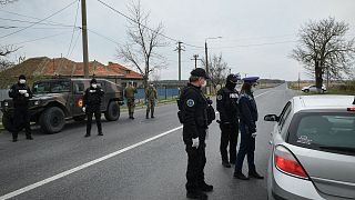 Photo d'illustration : contrôle policier en Roumanie, le 4 avril 2020.