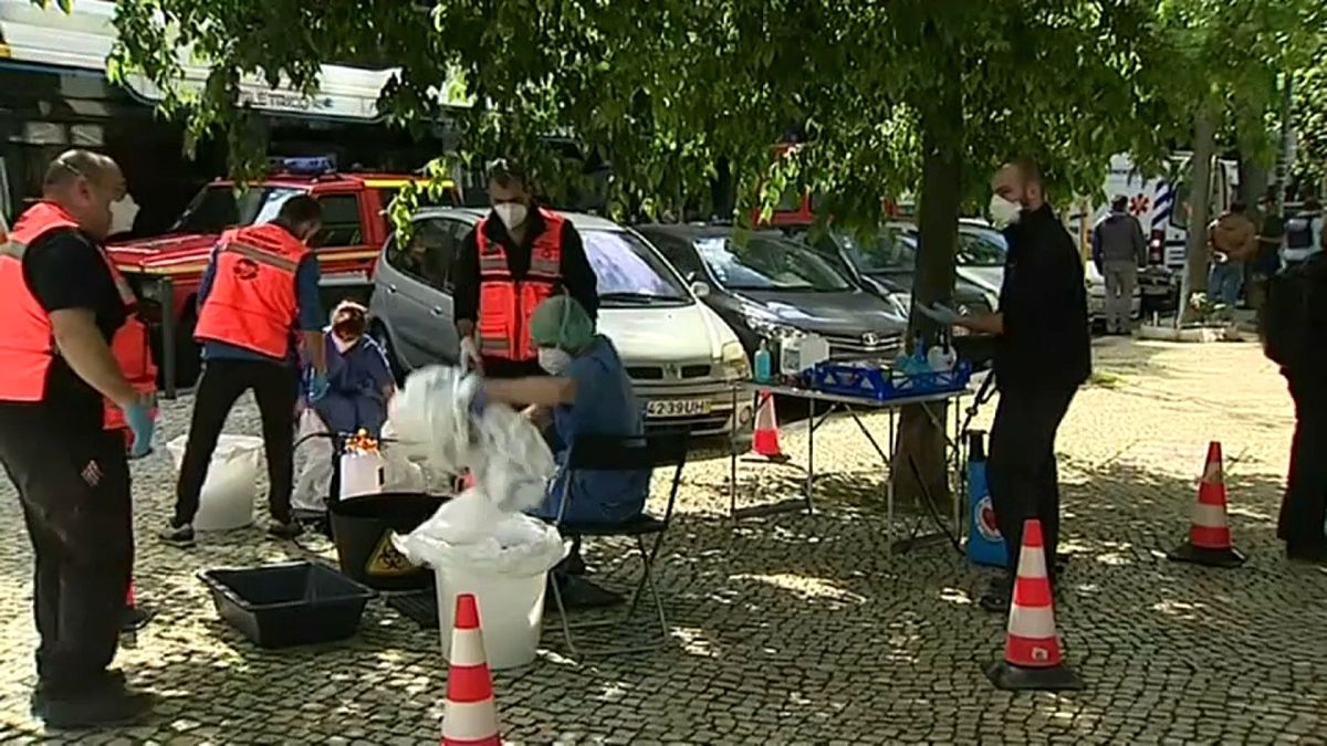 Refugiados e requerentes de asilo fazem teste à Covid-19 em Lisboa