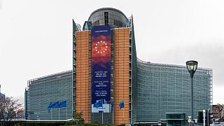 Reuters: H Ευρωπαϊκή Επιτροπή στα χνάρια της FED