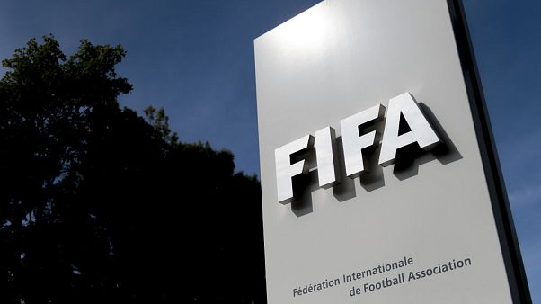 FIFA'dan ertelenen maçlar için 5 oyuncu değişikliği önerisi FIFA'dan ertelenen maçlar için 5 oyuncu değişikliği önerisi