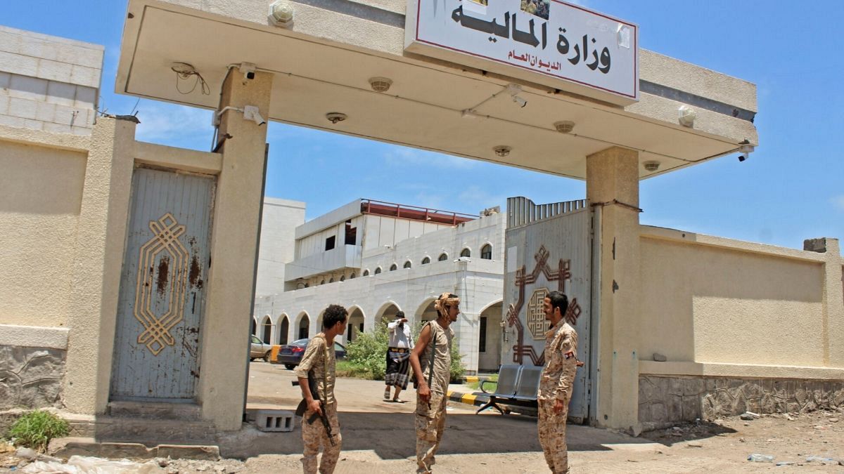  ائتلاف تحت رهبری عربستان خواستار لغو تصمیم خودمختاری از سوی شورای انتقالی یمن شد