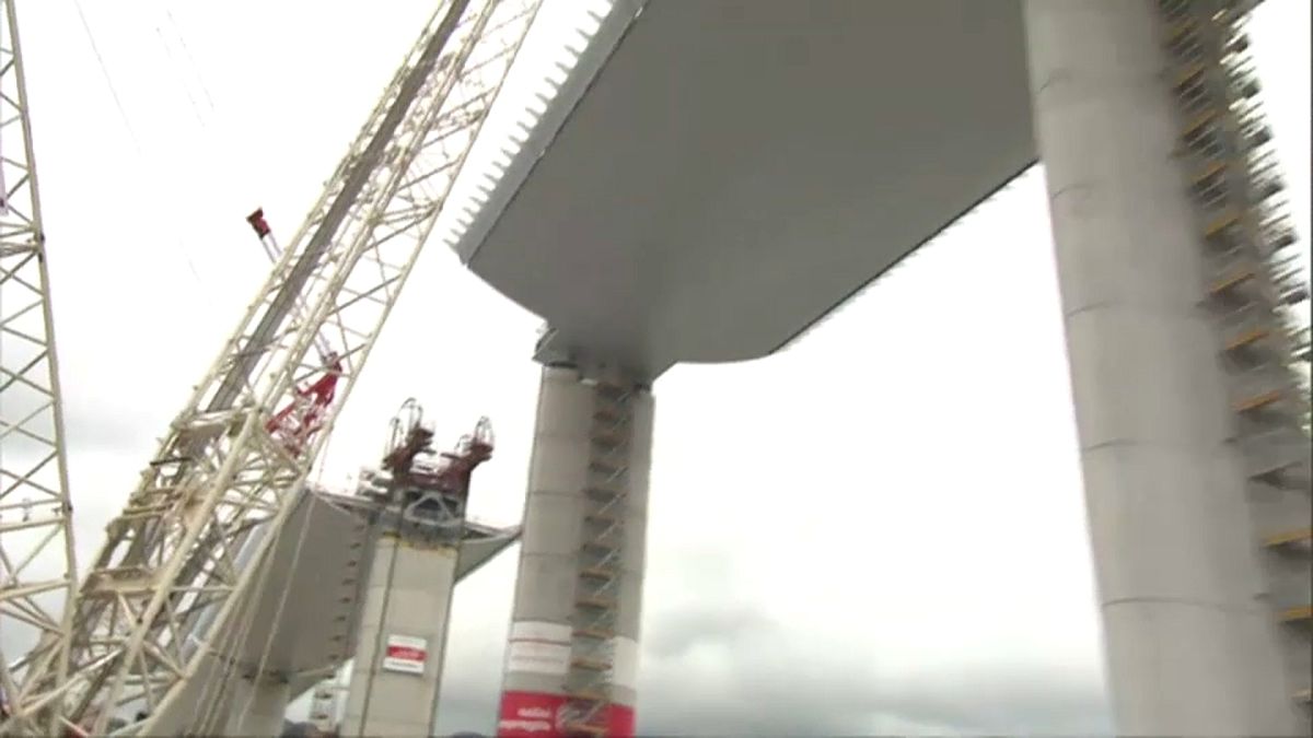 Nova ponte em Génova desenhada pelo arquiteto Renzo Piano 