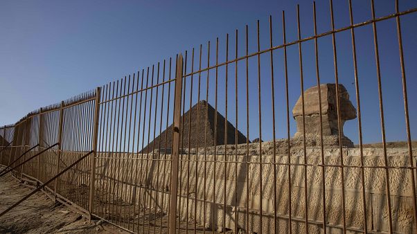 غلق مواقع أثرية أمام السياح في الجيزة بسبب جائحة كوفيد-19 - 22/3/16 غلق مواقع أثرية أمام السياح في الجيزة بسبب جائحة كوفيد-19 - 22/3/16