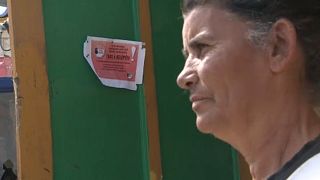 Zsúfolt kórházakkal és filléres segélyekkel kezelik a járványt a leszakadó magyar régiókban