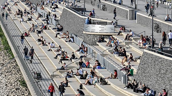 Áustria e Alemanha preparam regresso à normalidade Áustria e Alemanha preparam regresso à normalidade
