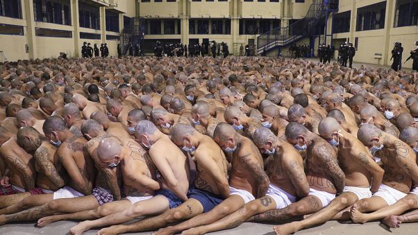 Nelle prigioni dell'America Latina non uccide solo il Covid-19, ma anche la paura del contagio Nelle prigioni dell'America Latina non uccide solo il Covid-19, ma anche la paura del contagio
