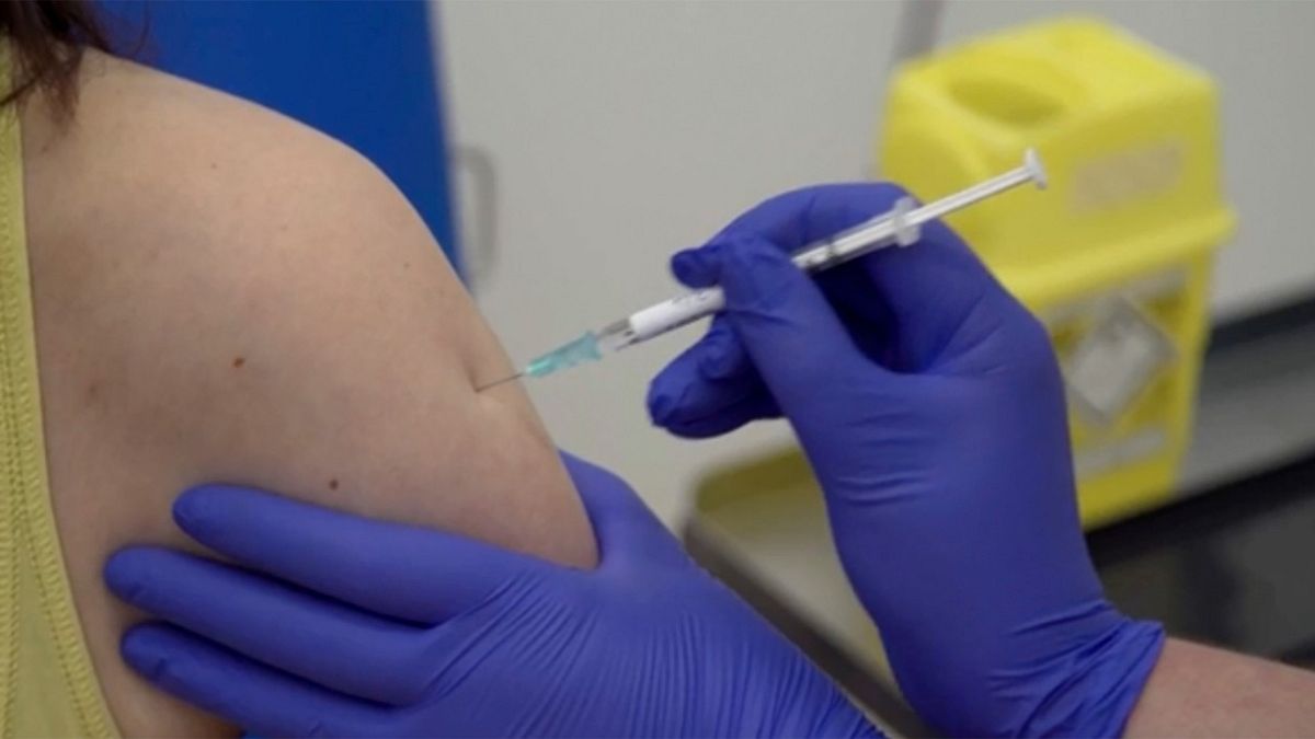 تجربة اللقاح في مرحلته الأولى في جامعة أكسفورد البريطانية 23 أبريل 2020