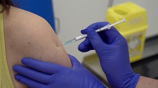 تجربة اللقاح في مرحلته الأولى في جامعة أكسفورد البريطانية 23 أبريل 2020