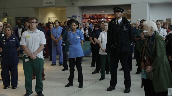 El Reino Unido indemnizará a las familias de los sanitarios fallecidos por COVID-19 El Reino Unido indemnizará a las familias de los sanitarios fallecidos por COVID-19
