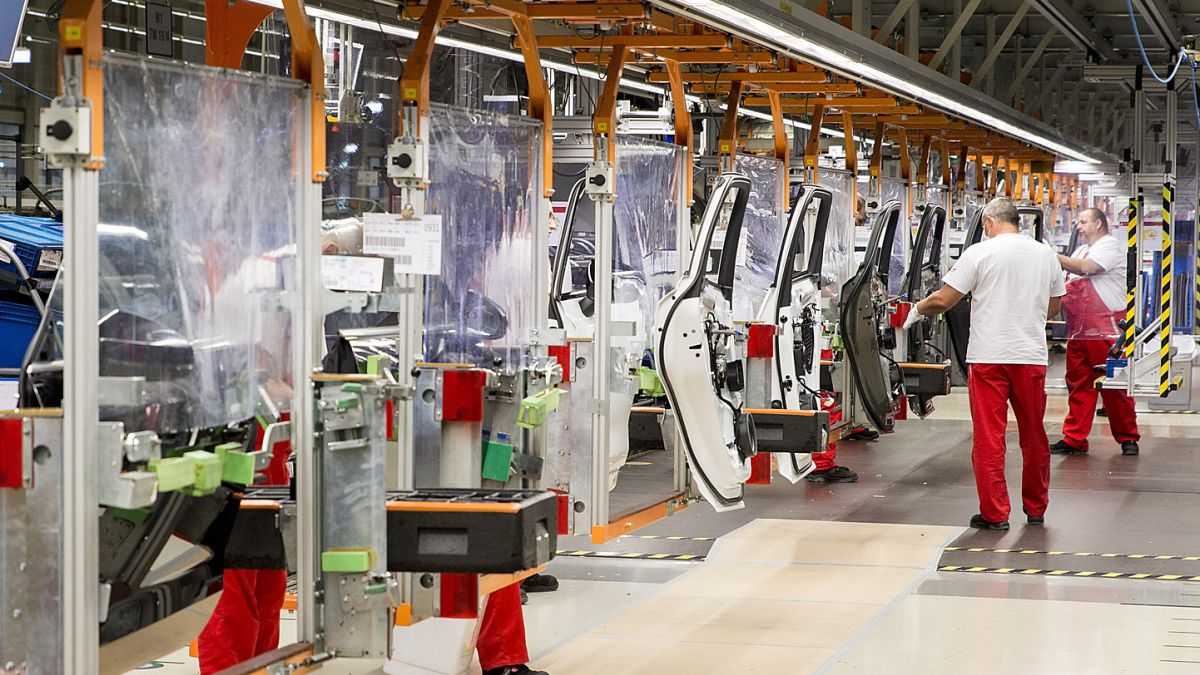 Újraindult a termelés a győri Audi-gyárban 