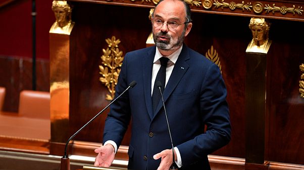 فرنسا تفتح المتاجر في 11 مايو وتجعل ارتداء الكمامات إلزاميا في وسائل النقل فرنسا تفتح المتاجر في 11 مايو وتجعل ارتداء الكمامات إلزاميا في وسائل النقل