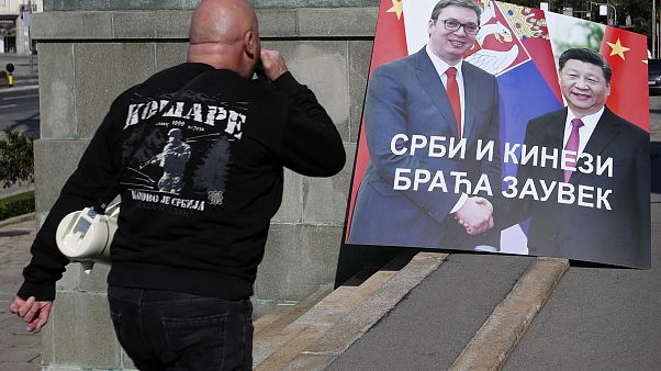 Wut auf Vucic: Mit Kochtöpfen gegen den Lockdown Wut auf Vucic: Mit Kochtöpfen gegen den Lockdown