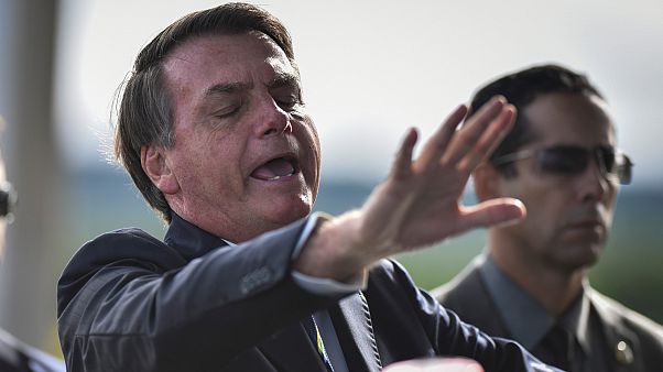 Jair Bolsonaro durante uma das suas declarações improvisadas aos jornalistas