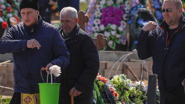 Coronavirus: Bielorussia controcorrente. Il governo spinge la gente a uscire di casa Coronavirus: Bielorussia controcorrente. Il governo spinge la gente a uscire di casa