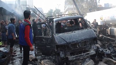شاهد: عشرات الضحايا في انفجار صهريج وقود مفخخ بمدينة عفرين شمال سوريا