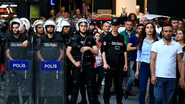 Alman düşünce kuruluşuna göre Türkiye artık 'demokrasi' değil Alman düşünce kuruluşuna göre Türkiye artık 'demokrasi' değil
