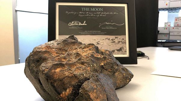 یک قطعه از ماه به ارزش ۲.۵ میلیون دلار در حراجی کریتسی فروخته می‌شود