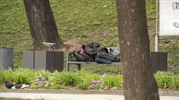 Московские бездомные жалеют волонтеров Московские бездомные жалеют волонтеров