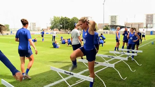 Las mujeres no cobrarán lo mismo que los hombres en el fútbol estadounidense Las mujeres no cobrarán lo mismo que los hombres en el fútbol estadounidense